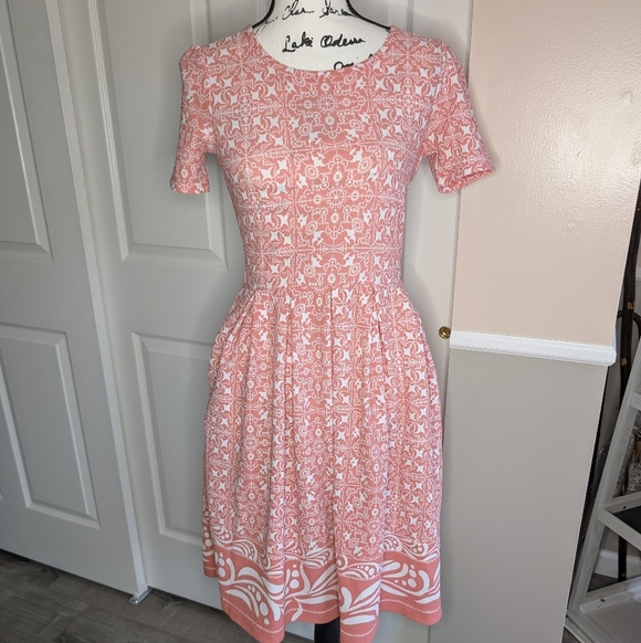 LuLaRoe Dresses & Skirts - LuLaRoe Coral and White Amelia Midi Fit-and-Flare DressLur